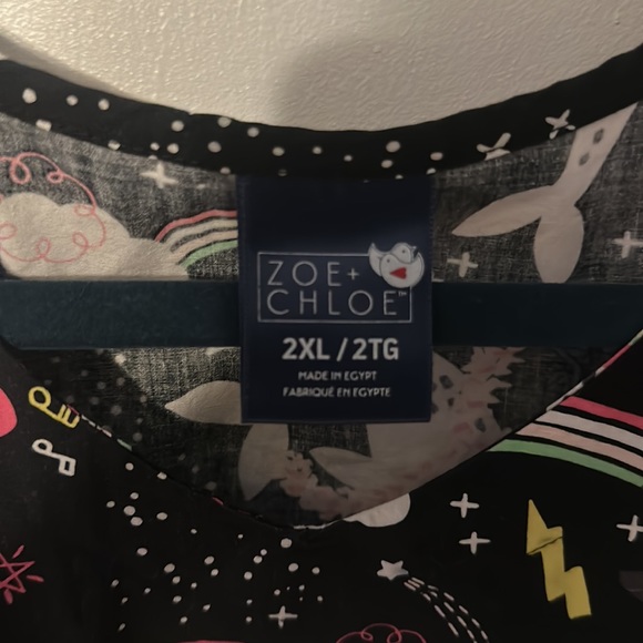 Zoe + Chloe EUC Narwhal scrub top - Picture 3 of 3